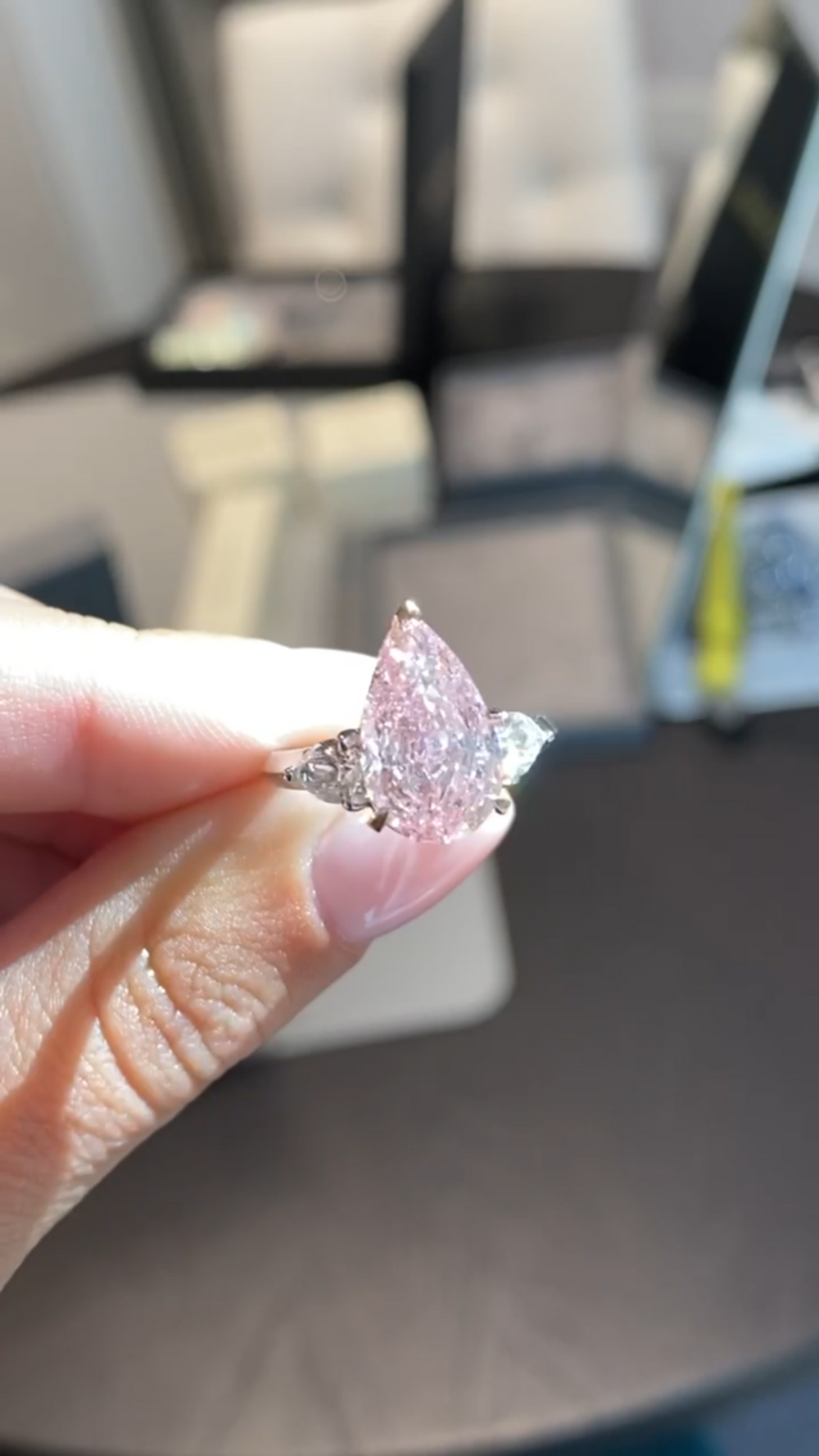 4.66ct Pear-Cut Fancy Vivid Pink Diamond Ring