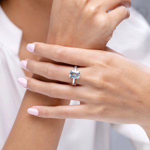 Emerald-Cut Aquamarine Solitaire Ring with Milgrain | 18K Gold