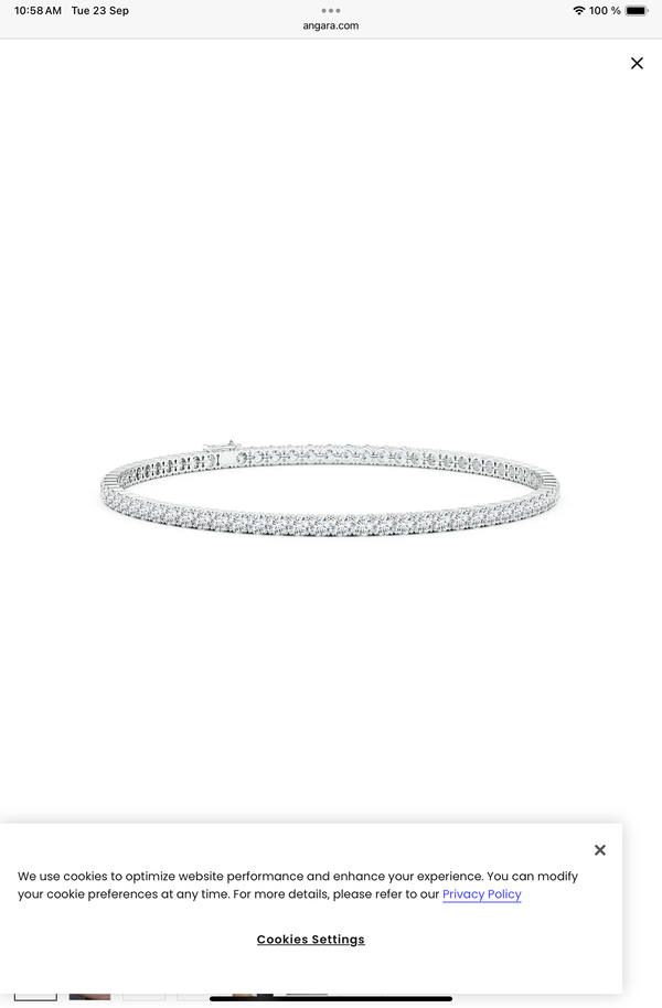 Lab-Grown Classic Diamond Linear Tennis Bracelet featuring round brilliant diamonds in a sleek gold setting.