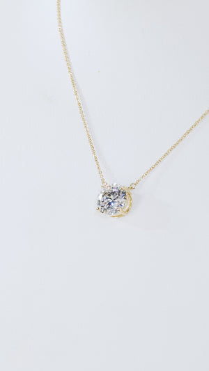 Film of the round lab-grown diamond solitaire necklace, second angle