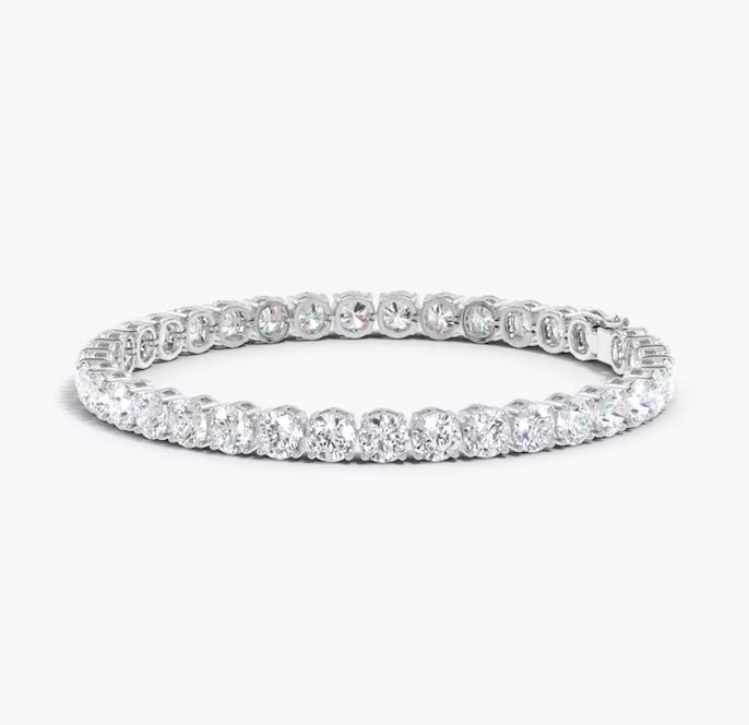 Lab-Grown Classic Diamond Linear Tennis Bracelet with a continuous line of round brilliant diamonds.